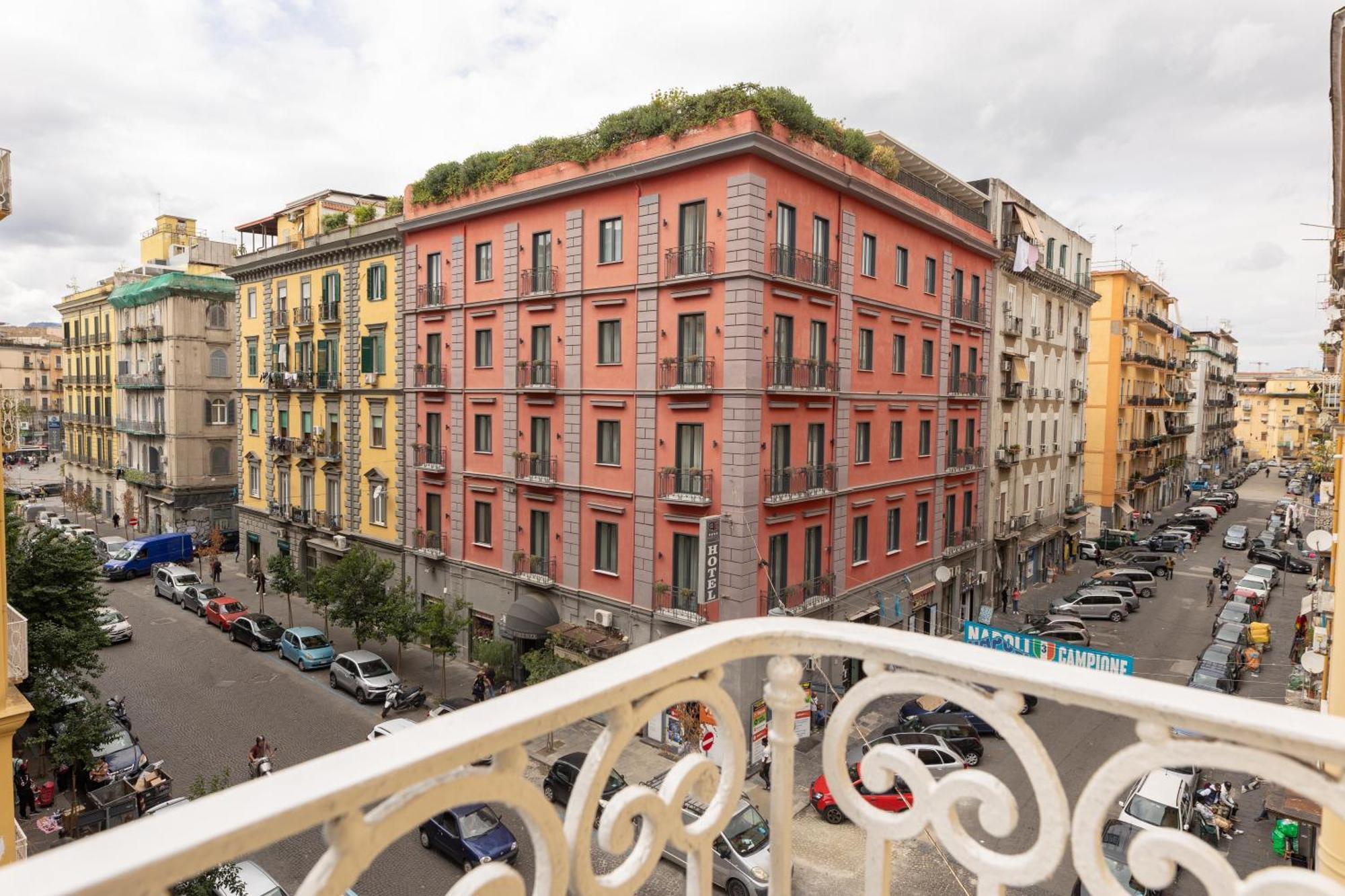 Ianno Napoli Pensión Nápoles